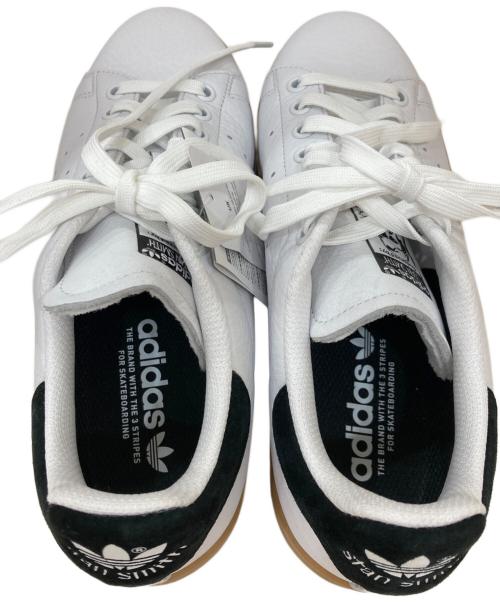 adidas（アディダス）adidas (アディダス) スニーカー ホワイト サイズ:25.5㎝ 未使用品の古着・服飾アイテム