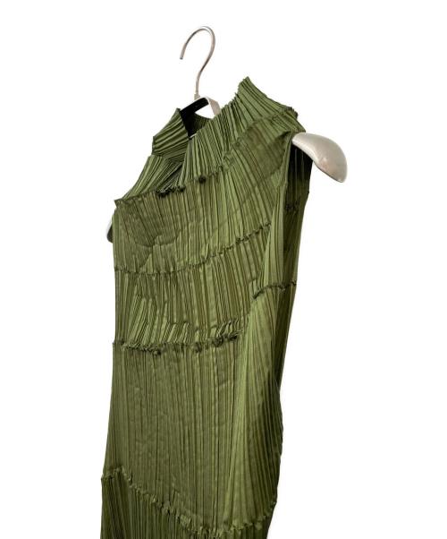 ISSEY MIYAKE（イッセイミヤケ）ISSEY MIYAKE (イッセイミヤケ) 変形プリーツノースリーブワンピース グリーン サイズ:2の古着・服飾アイテム
