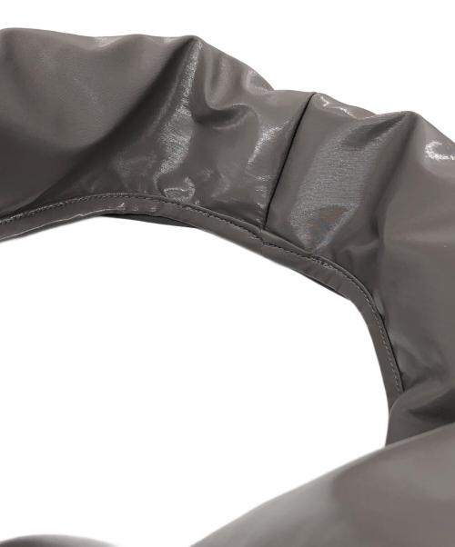 Omar Afridi（オマールアフリディ）Omar Afridi (オマールアフリディ) Foamed Lidia Bag グレー サイズ:下記参照の古着・服飾アイテム