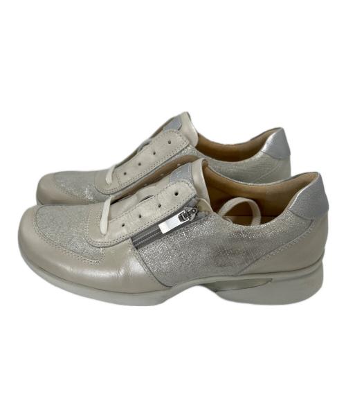 pedala（ペダラ）pedala (ペダラ) ペダラウォーキングシューズ アイボリー サイズ:24の古着・服飾アイテム