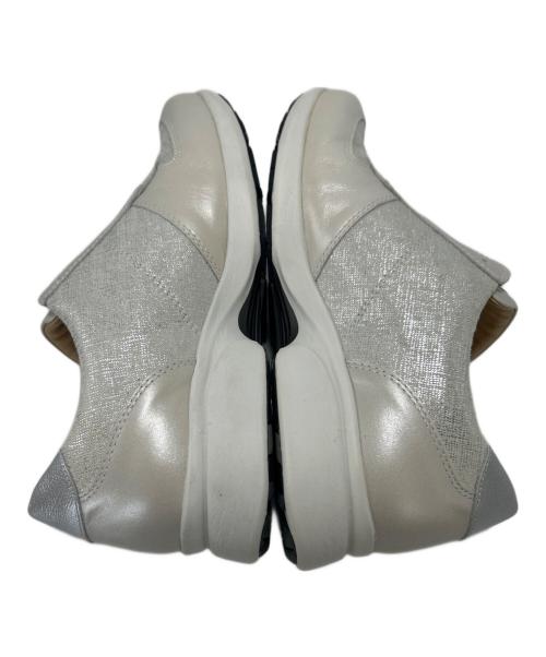 pedala（ペダラ）pedala (ペダラ) ペダラウォーキングシューズ アイボリー サイズ:24の古着・服飾アイテム