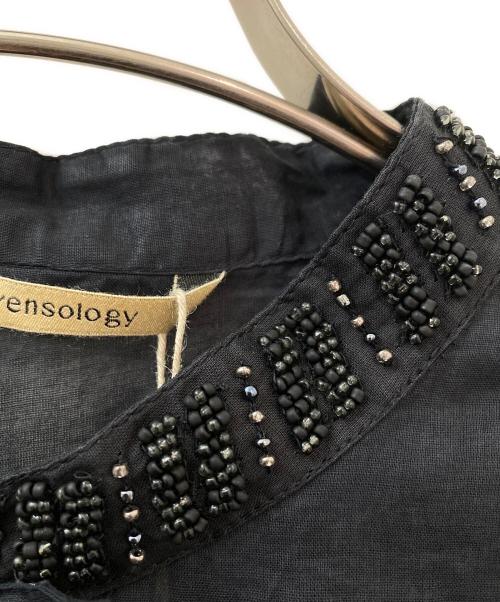 Curensology（カレンソロジー）Curensology (カレンソロジー) オーガンビジューブラウス ブラック サイズ:Freeの古着・服飾アイテム