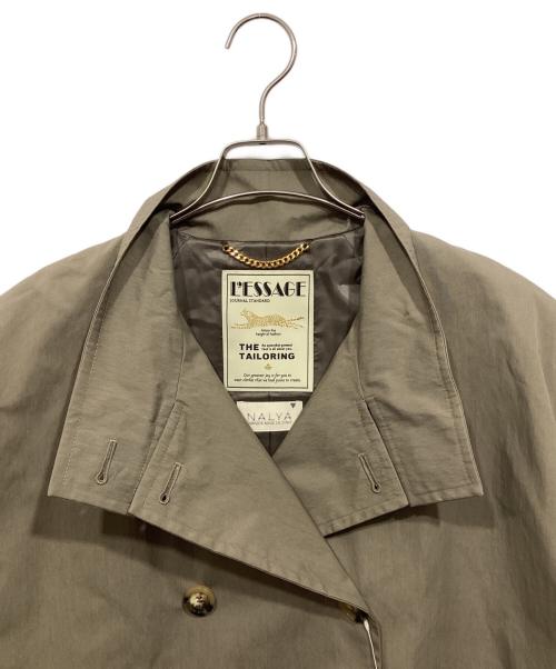 journal standard L'essage（ジャーナルスタンダード レサージュ）journal standard L'essage (ジャーナルスタンダード レサージュ) NALYA スタンドショートコート カーキ サイズ:F 未使用品の古着・服飾アイテム