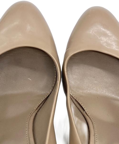 sergio rossi（セルジオロッシ）sergio rossi (セルジオロッシ) ラウンドトゥーパンプス ベージュ サイズ:39の古着・服飾アイテム