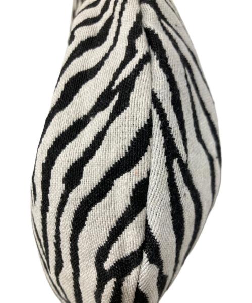 Le vernis（ル ベルニ）Le vernis (ル ベルニ) Sculpture bag S ホワイトの古着・服飾アイテム