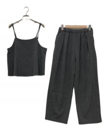 kurashi&trips publishing（クラシアンドトリップス パブリッシング）の古着「オンオフ頼れる大人のためのキャミソールセットアップ」｜グレー