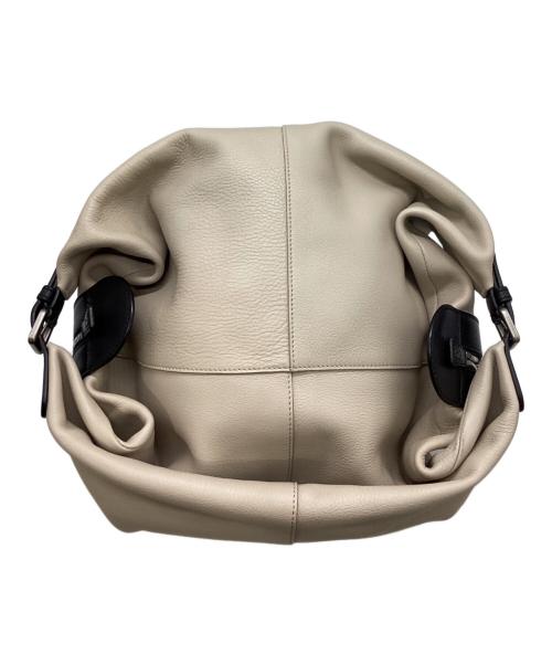 LOEWE（ロエベ）LOEWE (ロエベ) オリガミピロー ベージュの古着・服飾アイテム