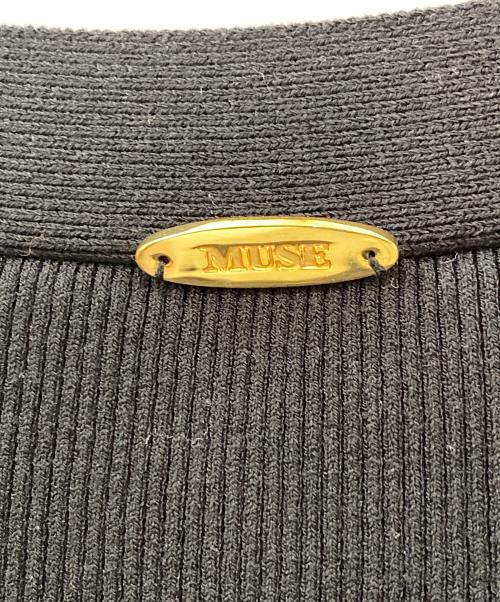 MUSE de Deuxieme Classe（ミューズ ドゥーズィエム クラス）MUSE de Deuxieme Classe (ミューズ ドゥーズィエム クラス) DINER RIB Vネックカーディガン ブラック サイズ:-の古着・服飾アイテム