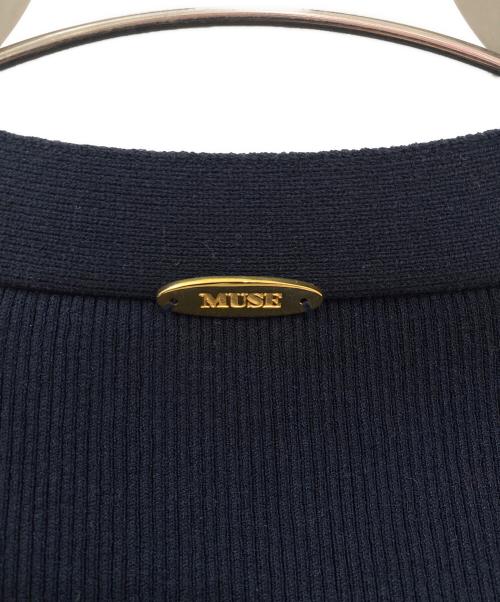 MUSE de Deuxieme Classe（ミューズ ドゥーズィエム クラス）MUSE de Deuxieme Classe (ミューズ ドゥーズィエム クラス) DINER RIB Vネックカーディガン ネイビー サイズ:Freeの古着・服飾アイテム