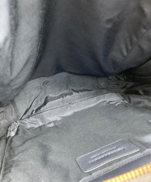 MOTHERHOUSE（マザーハウス）MOTHERHOUSE (マザーハウス) スクエアレザーリュック ネイビーの古着・服飾アイテム