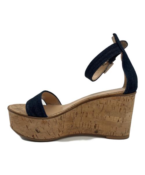 Gianvito Rossi（ジャンヴィト ロッシ）Gianvito Rossi (ジャンヴィト ロッシ) Gianvito Rossi アンクルストラップサンダル ベージュ サイズ:38の古着・服飾アイテム