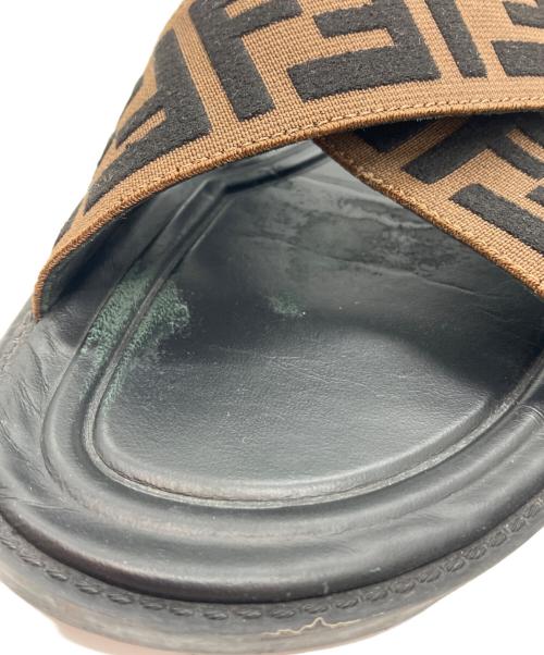 FENDI（フェンディ）FENDI (フェンディ) FF Logo Cross Slider Slippers ブラック サイズ:SIZE6の古着・服飾アイテム