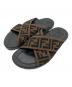 FENDI（フェンディ）の古着「FF Logo Cross Slider Slippers」｜ブラック