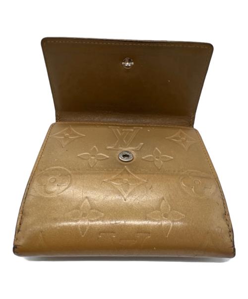LOUIS VUITTON（ルイ ヴィトン）LOUIS VUITTON (ルイ ヴィトン) ポルト モネ・ビエ カルト クレディ 3つ折り財布　ヴェルニ ブロンズ サイズ:-の古着・服飾アイテム