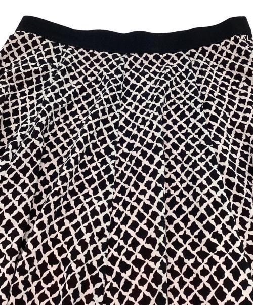 Regina Romantico（レジィーナロマンティコ）REGINA ROMANTICO (レジィーナロマンティコ) 総柄セットアップ ブラック×ホワイト サイズ:36の古着・服飾アイテム