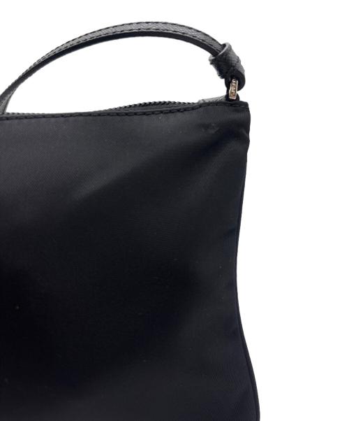 PRADA（プラダ）PRADA (プラダ) レザーストラップ付 フラットポーチ ブラックの古着・服飾アイテム