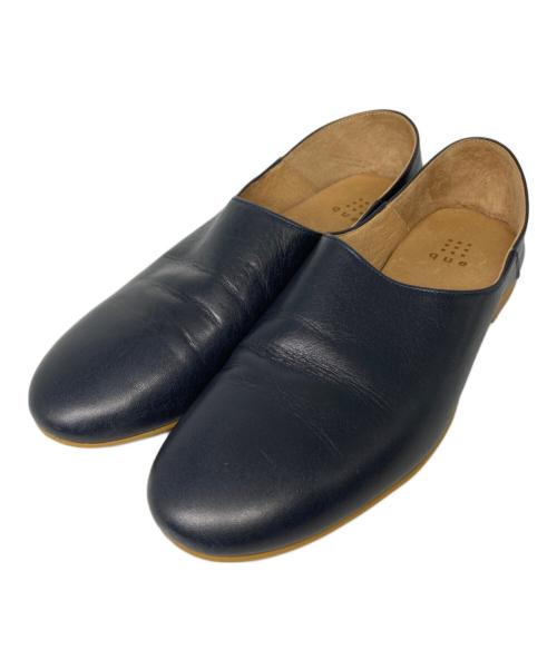 que（キュー）que (キュー) スリッポン plain ブラック サイズ:Mの古着・服飾アイテム