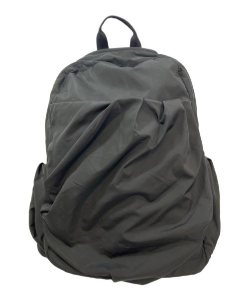 emmi atelier（エミアトリエ）emmi atelier (エミアトリエ) eco 撥水ギャザーボディーバックパック ブラックの古着・服飾アイテム