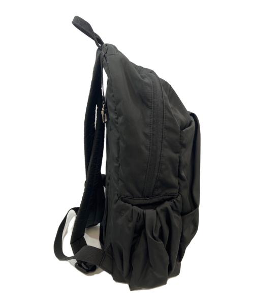 emmi atelier（エミアトリエ）emmi atelier (エミアトリエ) eco 撥水ギャザーボディーバックパック ブラックの古着・服飾アイテム