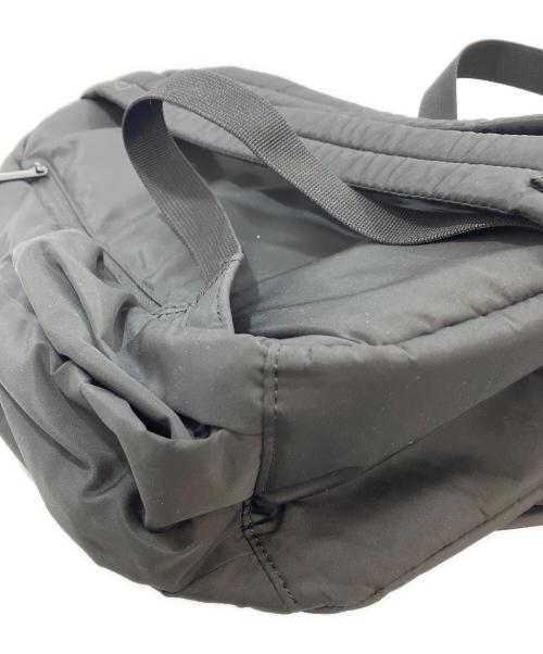 emmi atelier（エミアトリエ）emmi atelier (エミアトリエ) eco 撥水ギャザーボディーバックパック ブラックの古着・服飾アイテム