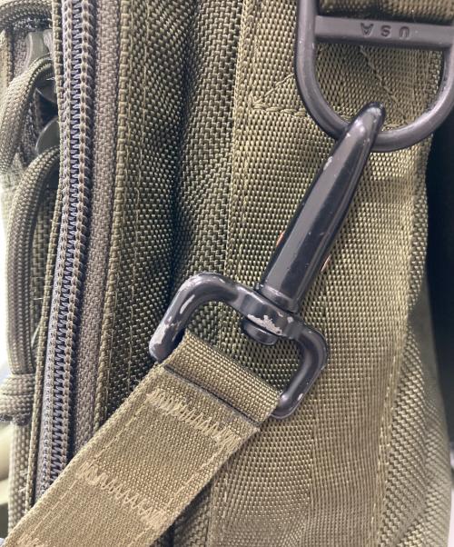 BRIEFING（ブリーフィング）BRIEFING (ブリーフィング) NEO B4 LINER カーキの古着・服飾アイテム