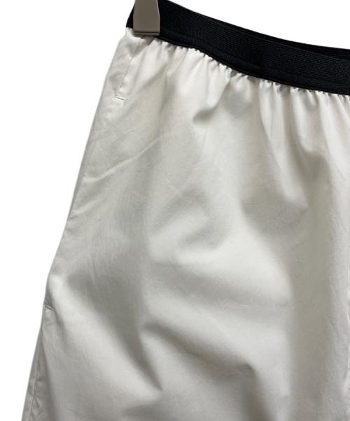 JULYNINE（ジュライナイン）JULYNINE (ジュライナイン) テーパードパンツ ホワイト サイズ:Free 未使用品の古着・服飾アイテム