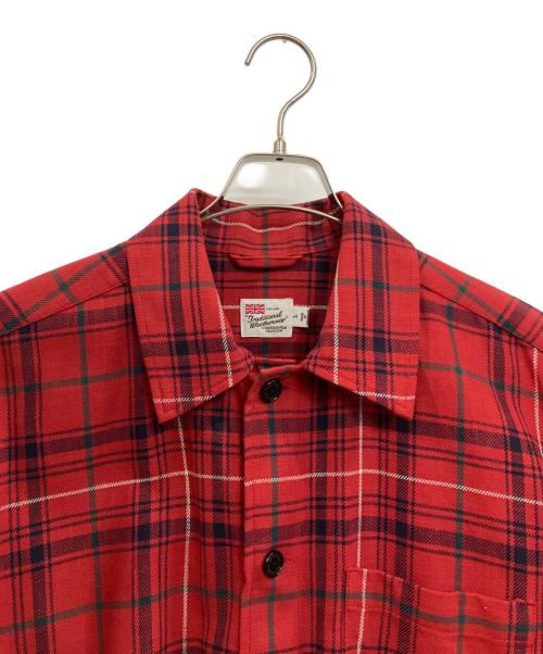Traditional Weatherwear（トラディショナルウェザーウェア）Traditional Weatherwear (トラディショナルウェザーウェア) SHIRT 001 ローズレッドモダン サイズ:Lの古着・服飾アイテム