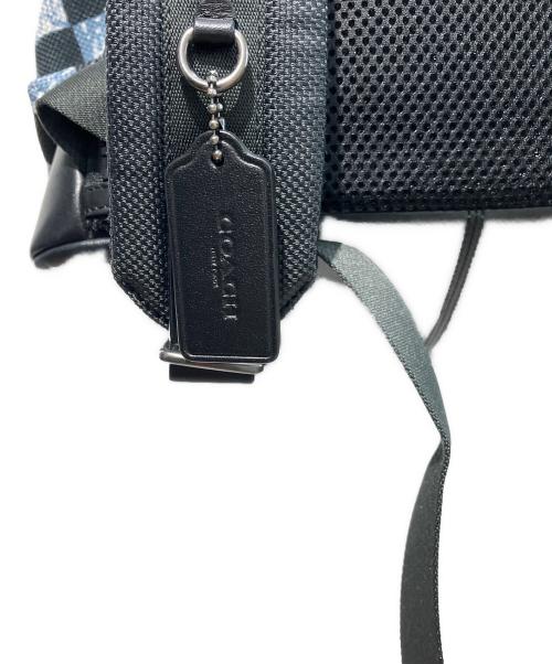 COACH（コーチ）COACH (コーチ) Terrain Trek Pack with Graphic Checker Print ブラック×ブルーの古着・服飾アイテム