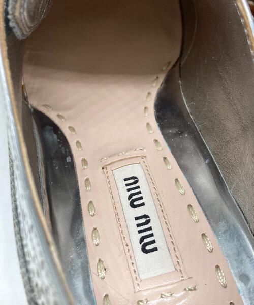 MIU MIU（ミュウミュウ）MIU MIU (ミュウミュウ) プラットフォームウィングチップシューズ シルバー サイズ:37の古着・服飾アイテム