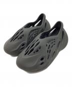 adidasアディダス）の古着「YZY FOAM RNR ADULTS」｜グレー