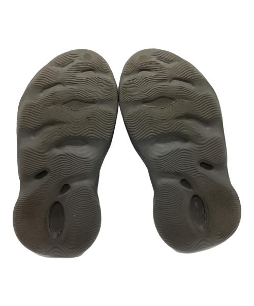 adidas（アディダス）adidas (アディダス) YZY FOAM RNR ADULTS グレー サイズ:25.5の古着・服飾アイテム