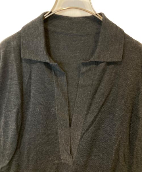 AEWEN MATOPH（イウエン マトフ）AEWEN MATOPH (イウエン マトフ) スキッパースリットニット グレー サイズ:FREEの古着・服飾アイテム