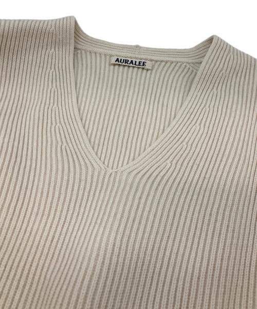 AURALEE（オーラリー）AURALEE (オーラリー) SUPER FINE WOOL RIB KNIT V NECK P/O ベージュ サイズ:1の古着・服飾アイテム
