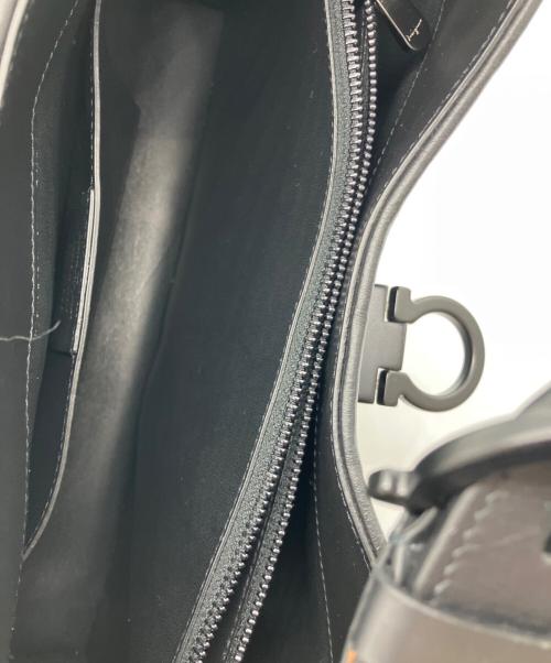 Salvatore Ferragamo（サルヴァトーレ フェラガモ）Salvatore Ferragamo (サルヴァトーレ フェラガモ) ワンショルダーバッグ ブラックの古着・服飾アイテム