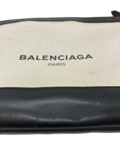 BALENCIAGA（バレンシアガ）BALENCIAGA (バレンシアガ) クラッチバッグ アイボリーの古着・服飾アイテム