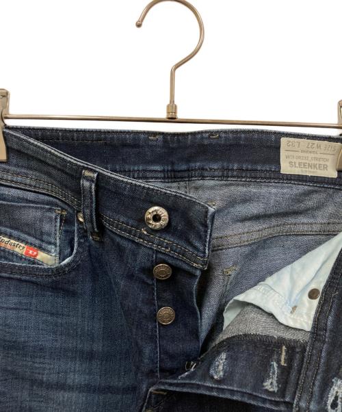 DIESEL（ディーゼル）DIESEL (ディーゼル) SLEENKERデニムパンツ インディゴ サイズ:W27の古着・服飾アイテム