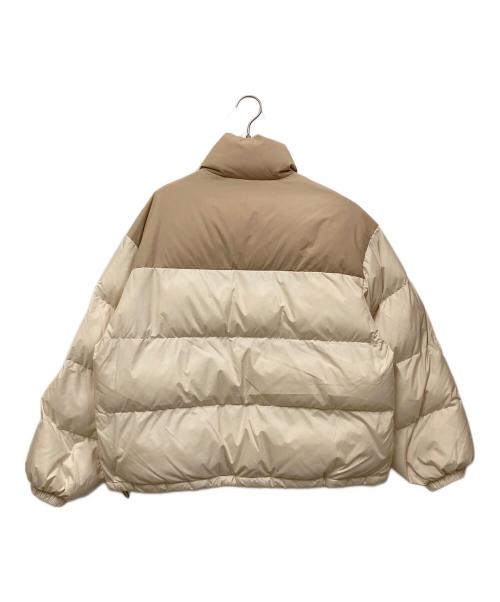 LEVI'S（リーバイス）LEVI'S (リーバイス) NOE SHORT PUFFER JACKET ホワイト×ベージュ サイズ:SIZE Mの古着・服飾アイテム