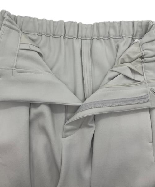 ENFOLD（エンフォルド）ENFOLD (エンフォルド) CARROT PANTS ライトグレー サイズ:38の古着・服飾アイテム