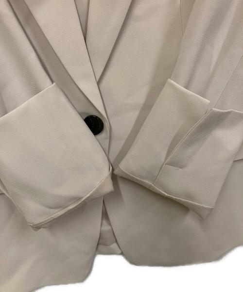 UNTITLED（アンタイトル）UNTITLED (アンタイトル) テーラードジャケット ベージュ サイズ:SIZE 2の古着・服飾アイテム