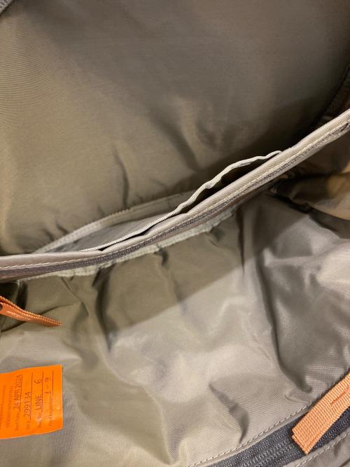 MYSTERY RANCH（ミステリーランチ）MYSTERY RANCH (ミステリーランチ) ショルダーバッグ ベージュ 未使用品の古着・服飾アイテム