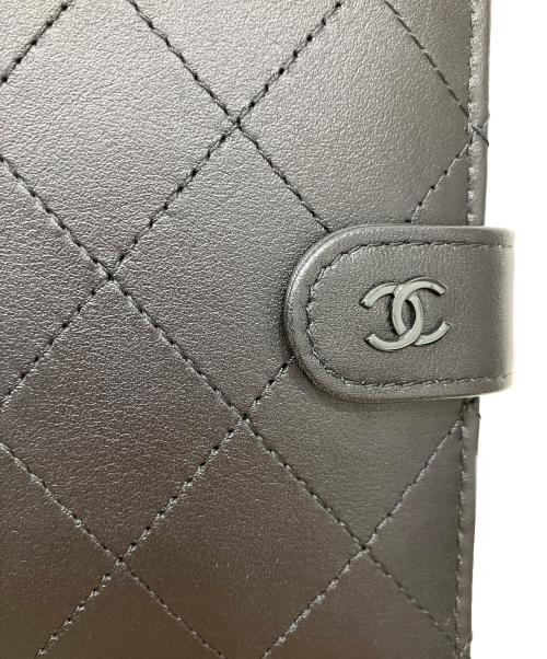 CHANEL（シャネル）CHANEL (シャネル) パスポートケース ブラックの古着・服飾アイテム