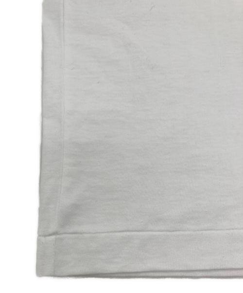 PLAY COMME des GARCONS（プレイコムデギャルソン）PLAY COMME des GARCONS (プレイコムデギャルソン) エンブレム ロングスリーブTシャツ ホワイト サイズ:M 未使用品の古着・服飾アイテム