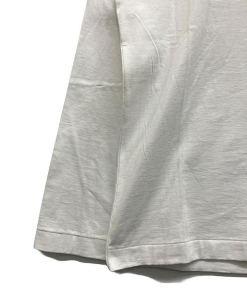 PLAY COMME des GARCONS（プレイコムデギャルソン）PLAY COMME des GARCONS (プレイコムデギャルソン) エンブレム ロングスリーブTシャツ ホワイト サイズ:L 未使用品の古着・服飾アイテム
