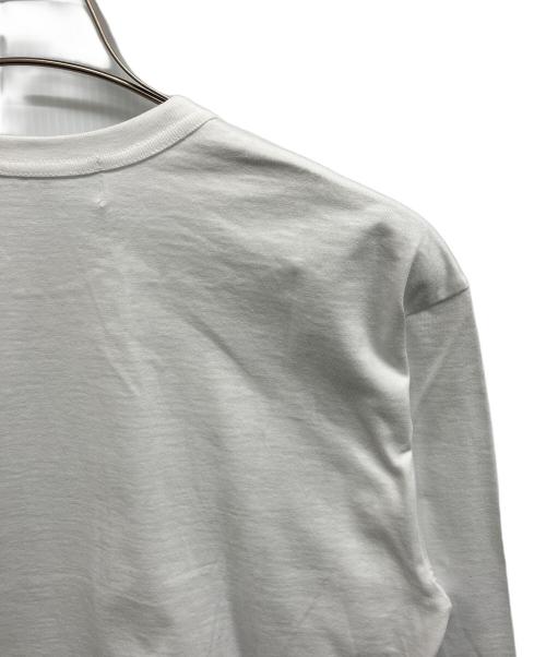 PLAY COMME des GARCONS（プレイコムデギャルソン）PLAY COMME des GARCONS (プレイコムデギャルソン) エンブレム ロングスリーブTシャツ ホワイト サイズ:L 未使用品の古着・服飾アイテム