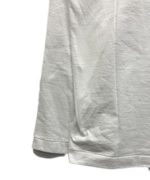 PLAY COMME des GARCONS（プレイコムデギャルソン）PLAY COMME des GARCONS (プレイコムデギャルソン) エンブレム ロングスリーブTシャツ ホワイト サイズ:L 未使用品の古着・服飾アイテム