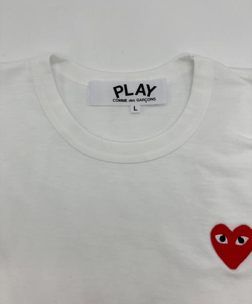 PLAY COMME des GARCONS（プレイコムデギャルソン）PLAY COMME des GARCONS (プレイコムデギャルソン) エンブレム ロングスリーブTシャツ ホワイト サイズ:L 未使用品の古着・服飾アイテム