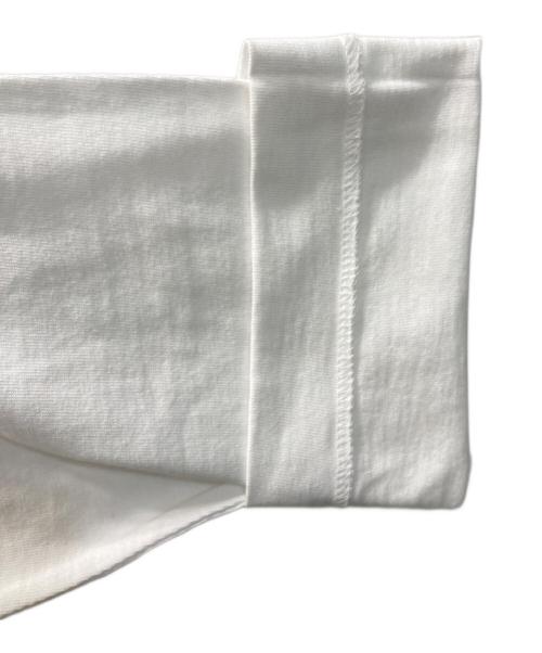 PLAY COMME des GARCONS（プレイコムデギャルソン）PLAY COMME des GARCONS (プレイコムデギャルソン) エンブレム ロングスリーブTシャツ ホワイト サイズ:XL 未使用品の古着・服飾アイテム