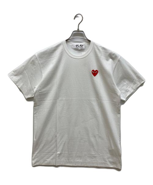 PLAY COMME des GARCONS（プレイコムデギャルソン）PLAY COMME des GARCONS (プレイコムデギャルソン) エンブレム Tシャツ ホワイト サイズ:XL 未使用品の古着・服飾アイテム
