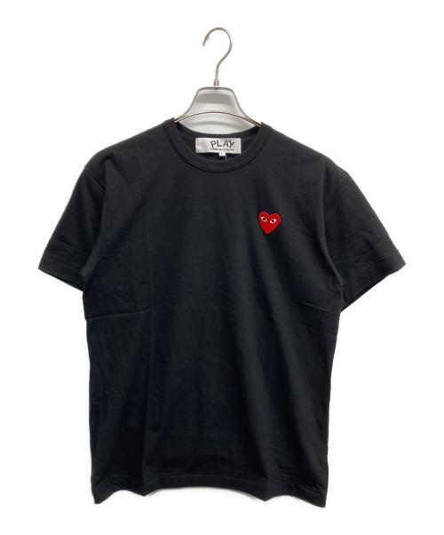 PLAY COMME des GARCONS（プレイコムデギャルソン）PLAY COMME des GARCONS (プレイコムデギャルソン) エンブレム Tシャツ ブラック サイズ:L 未使用品の古着・服飾アイテム
