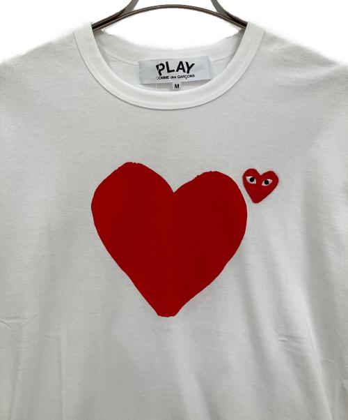 PLAY COMME des GARCONS（プレイコムデギャルソン）PLAY COMME des GARCONS (プレイコムデギャルソン) エンブレム Tシャツ ホワイト サイズ:Mの古着・服飾アイテム